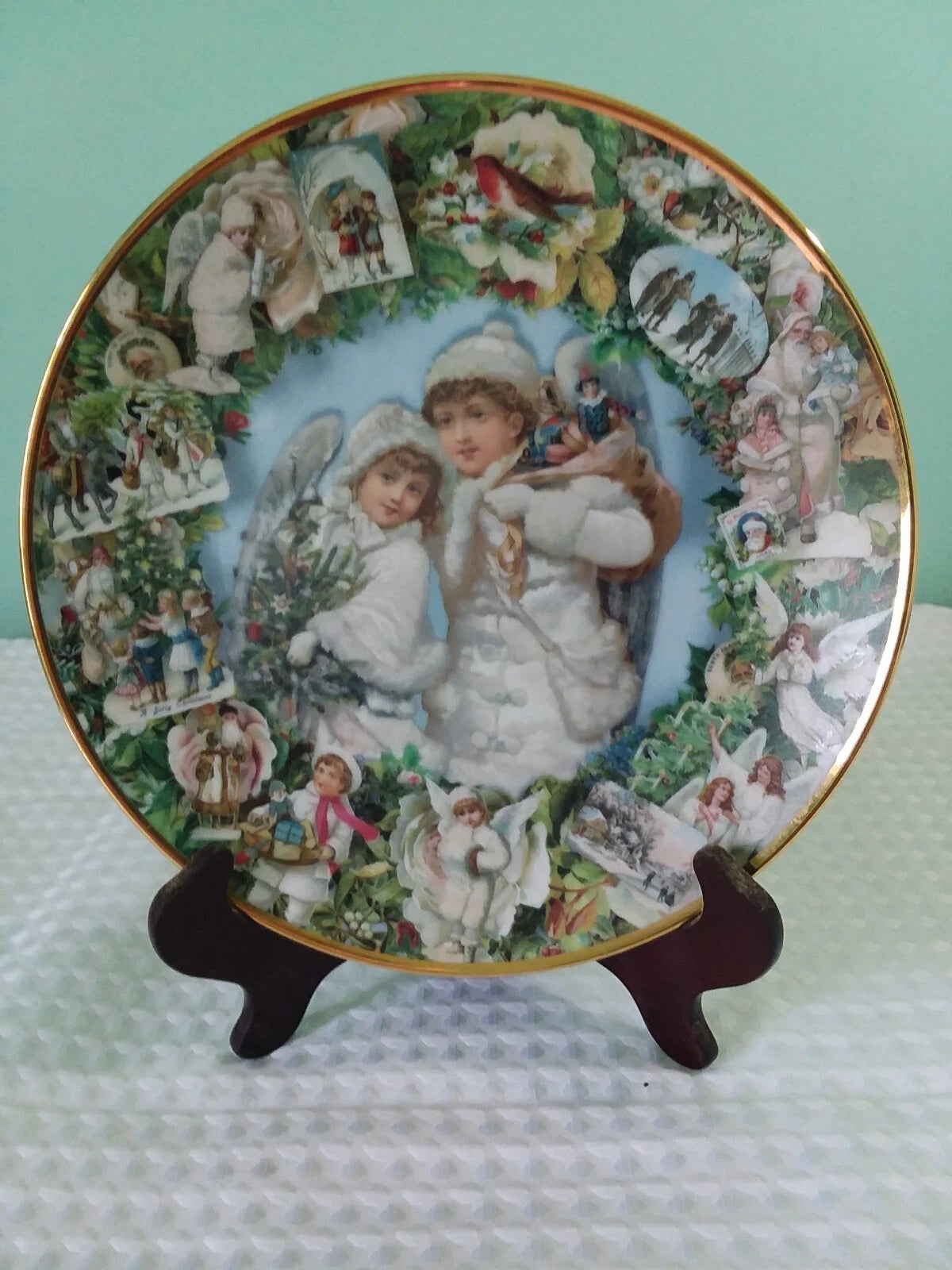  Victorian Christmas Angels Collector Plate 2360B 