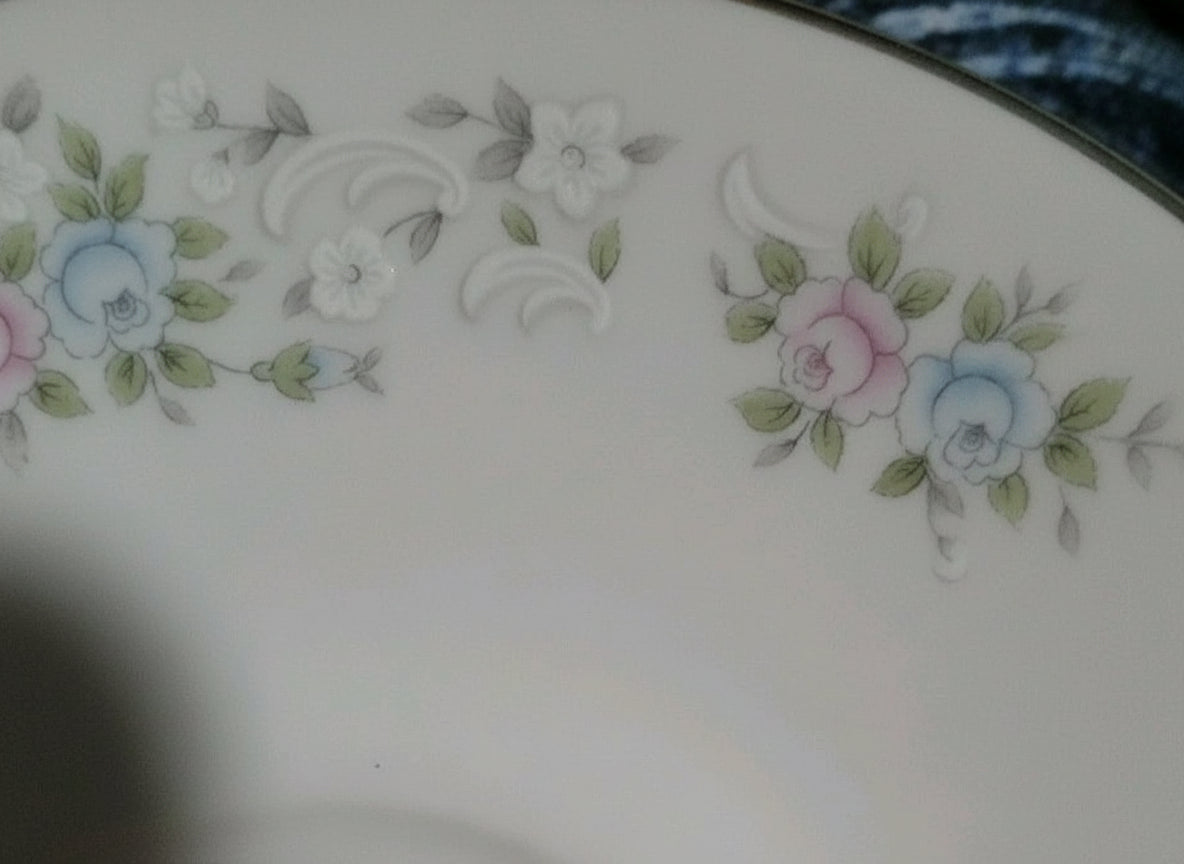 Decorative floral pattern on a ceramic plate